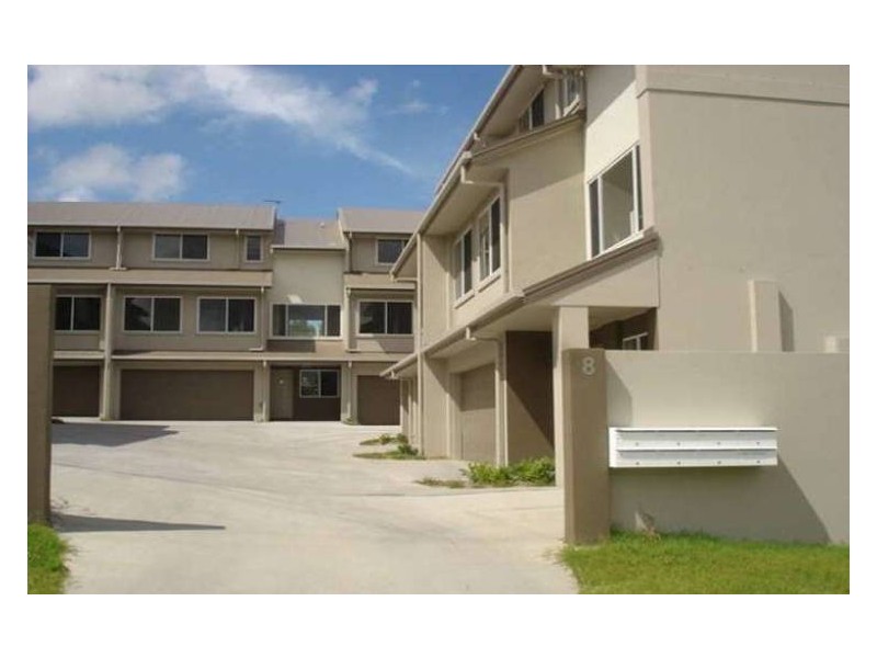 3/8 Alexandrina Drive, Varsity Lakes QLD 4227