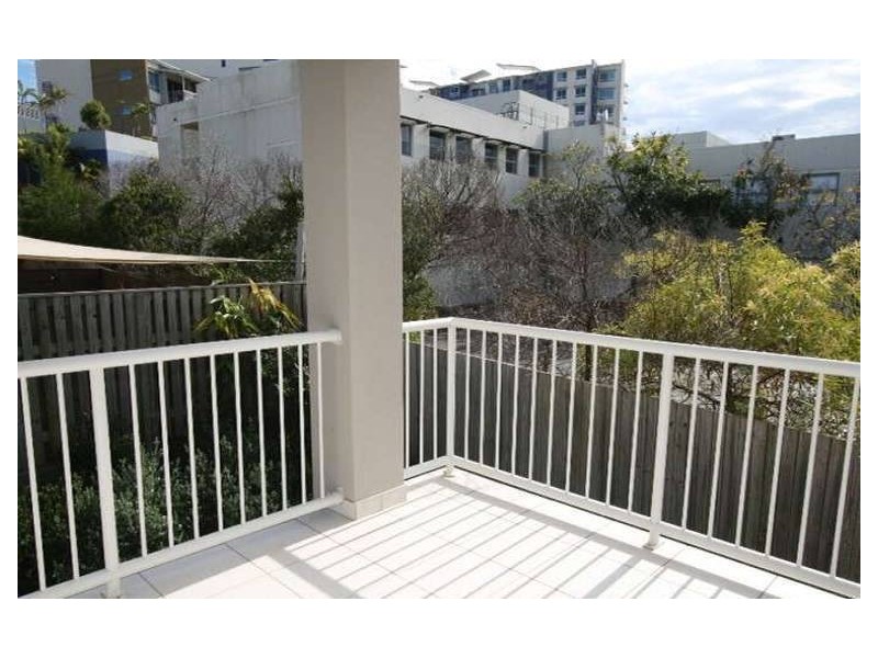 3/8 Alexandrina Drive, Varsity Lakes QLD 4227