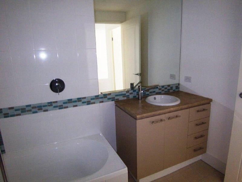 1/15 Laver Drv (UNDER APPLICATION), Robina QLD 4226