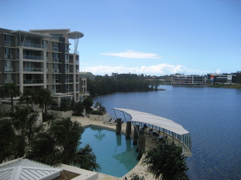 255 Varsity Parade, Varsity Lakes QLD 4227
