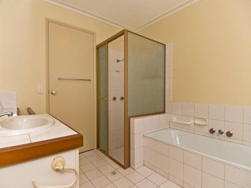 243 Ron Penhaligon Way, Robina QLD 4226