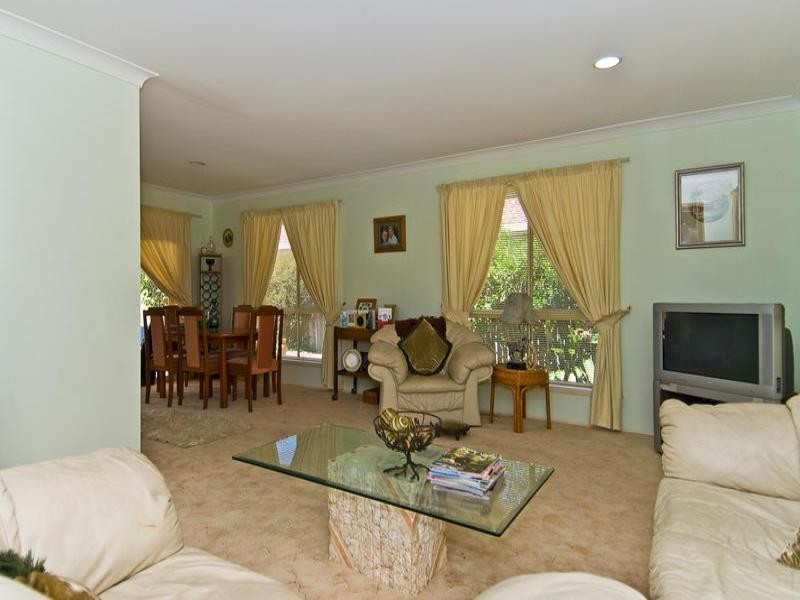 40 Camberwell Circuit, Robina QLD 4226