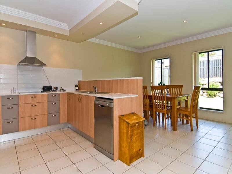 21 Royal Woods Drive, Robina QLD 4226