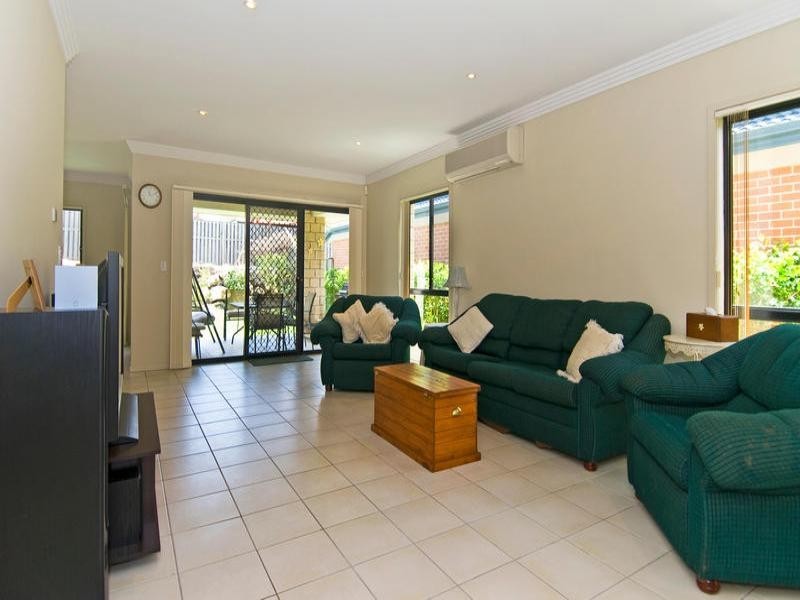 21 Royal Woods Drive, Robina QLD 4226