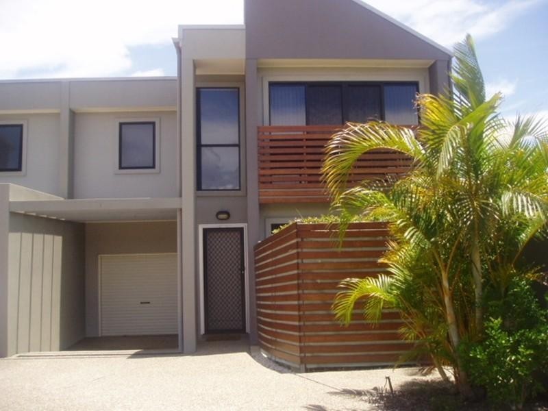 Varsity Lakes QLD 4227