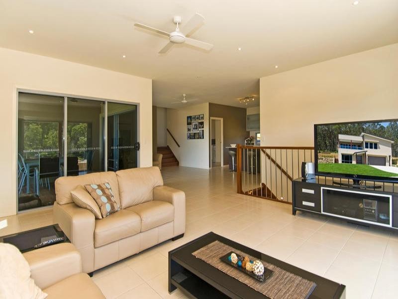 10 Ensor Street, Mudgeeraba QLD 4213