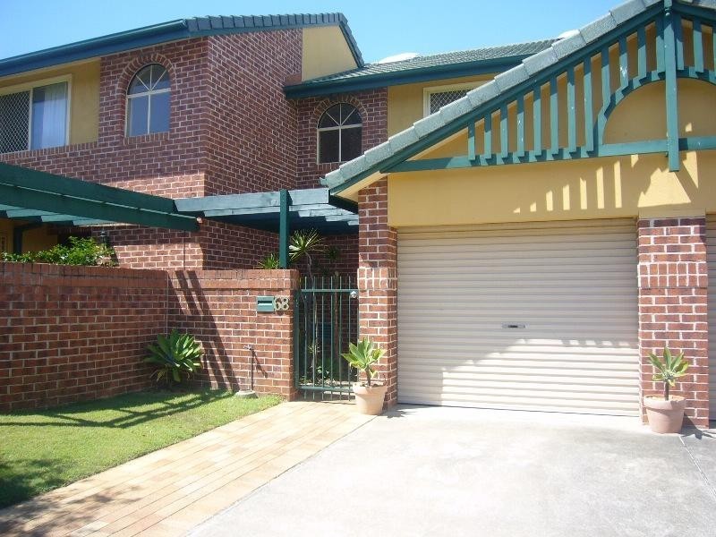 Clear Island Waters QLD 4226