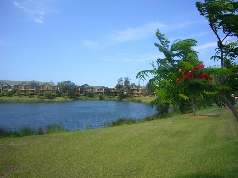 Clear Island Waters QLD 4226
