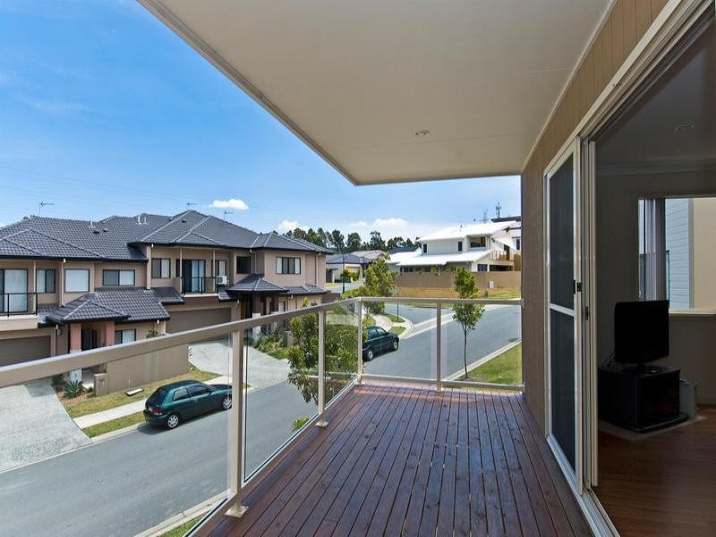 64A Bayswater Avenue, Varsity Lakes QLD 4227