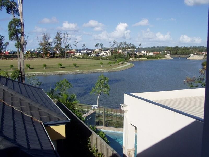 15 Avellino Drive, Varsity Lakes QLD 4227