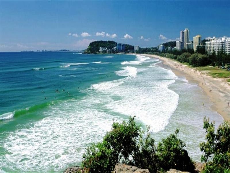 4/2104 Gold Coast Highway, Miami QLD 4220