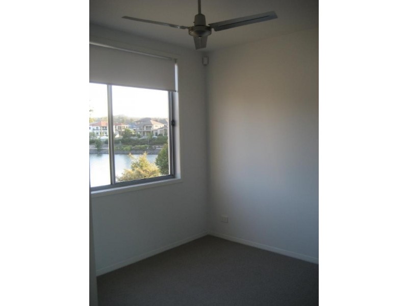 2/7 Saleya Drive, Varsity Lakes QLD 4227