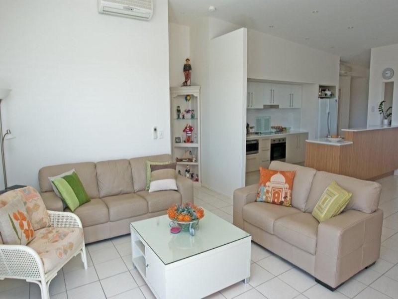 18/11 Promenade Avenue, Robina QLD 4226