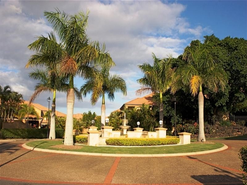 30/85 Palm Meadows Drive, Carrara QLD 4211