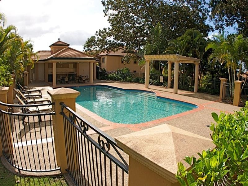 30/85 Palm Meadows Drive, Carrara QLD 4211