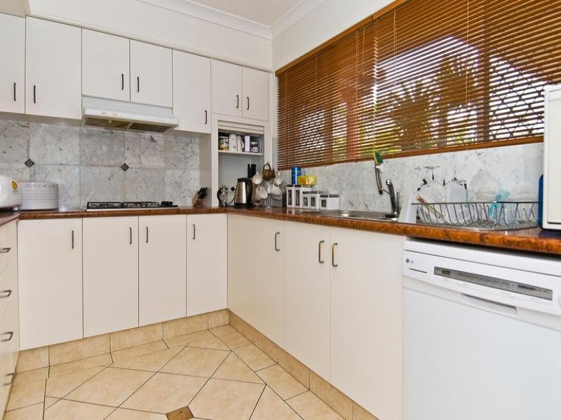 Broadbeach Waters QLD 4218