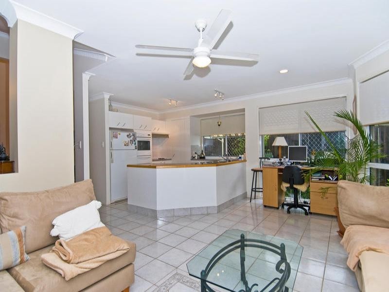 8 Banff Court, Robina QLD 4226