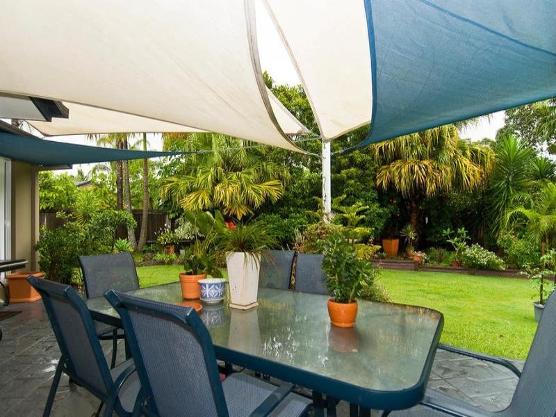 8 Banff Court, Robina QLD 4226