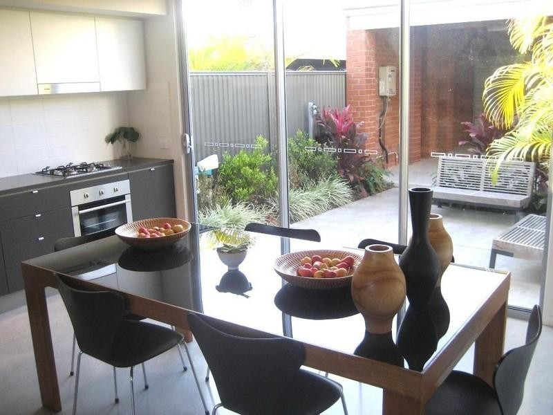 8 Watts Drive, Varsity Lakes QLD 4227