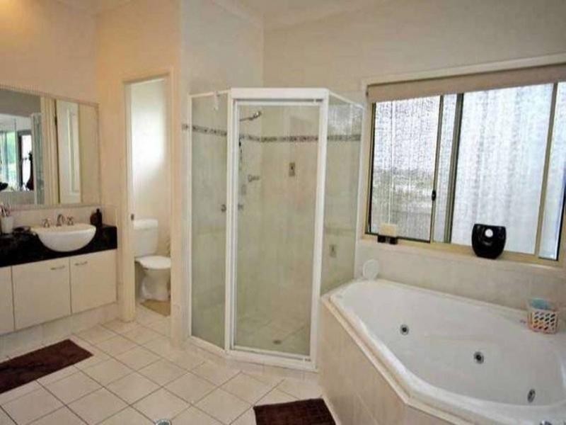 15 Montville Court, Varsity Lakes QLD 4227