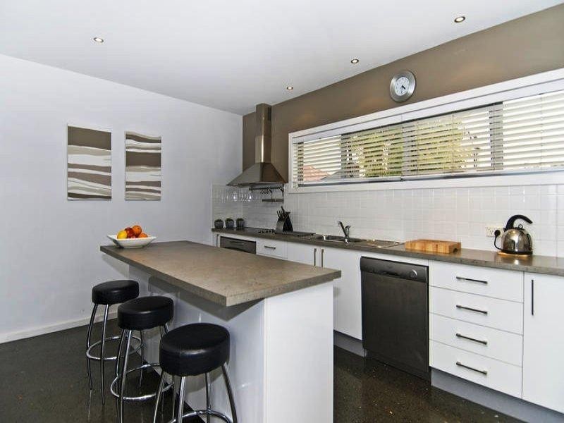 19 Shorehaven Place, Varsity Lakes QLD 4227