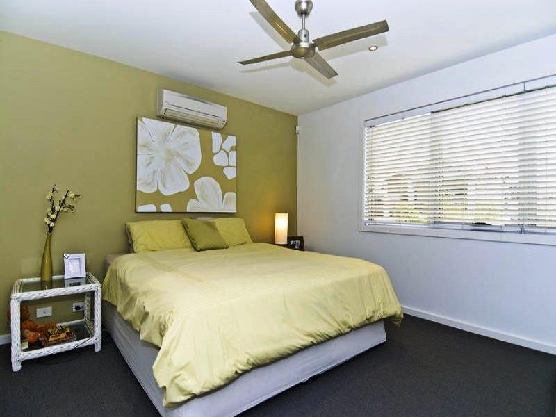 19 Shorehaven Place, Varsity Lakes QLD 4227