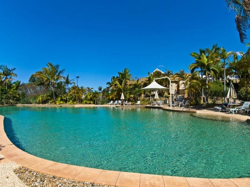 Clear Island Waters QLD 4226