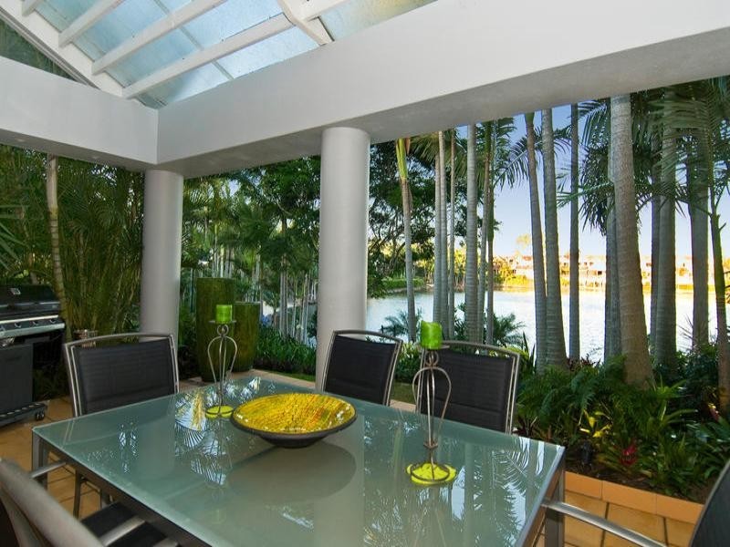 Clear Island Waters QLD 4226