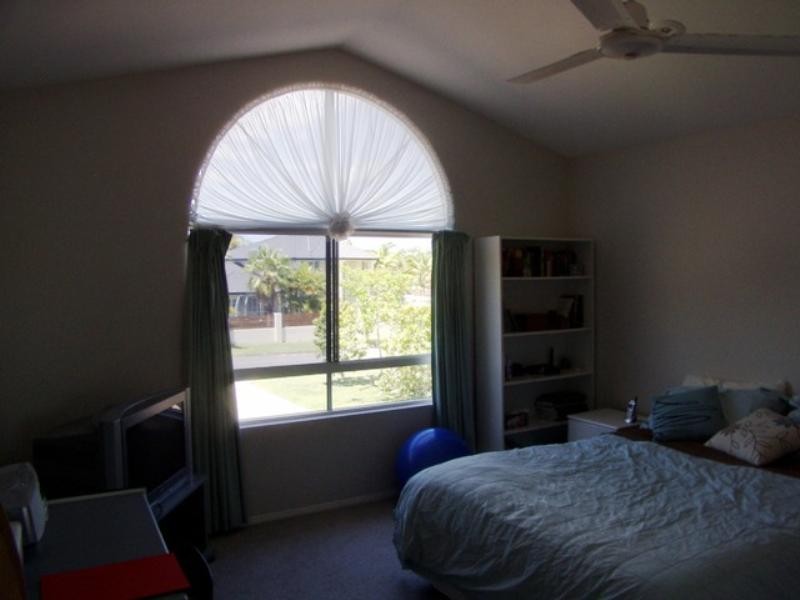 38 St Ives Drive, Robina QLD 4226