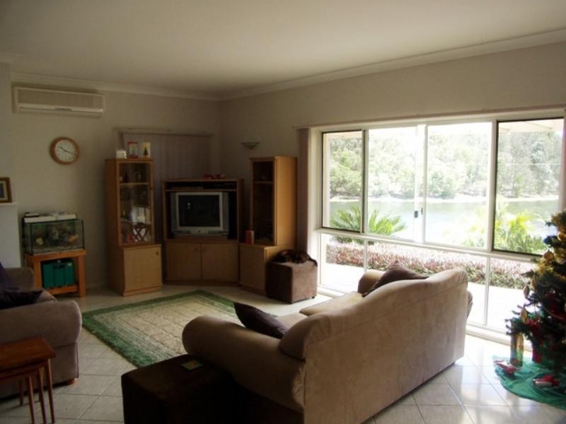 38 St Ives Drive, Robina QLD 4226