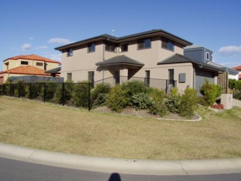 13 Scotts Place, Robina QLD 4226