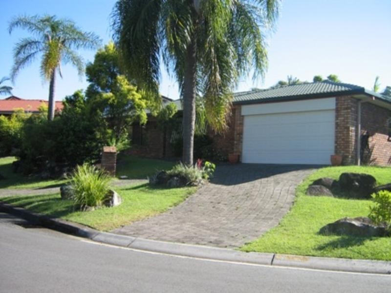 9 Roseville Court, Robina QLD 4226