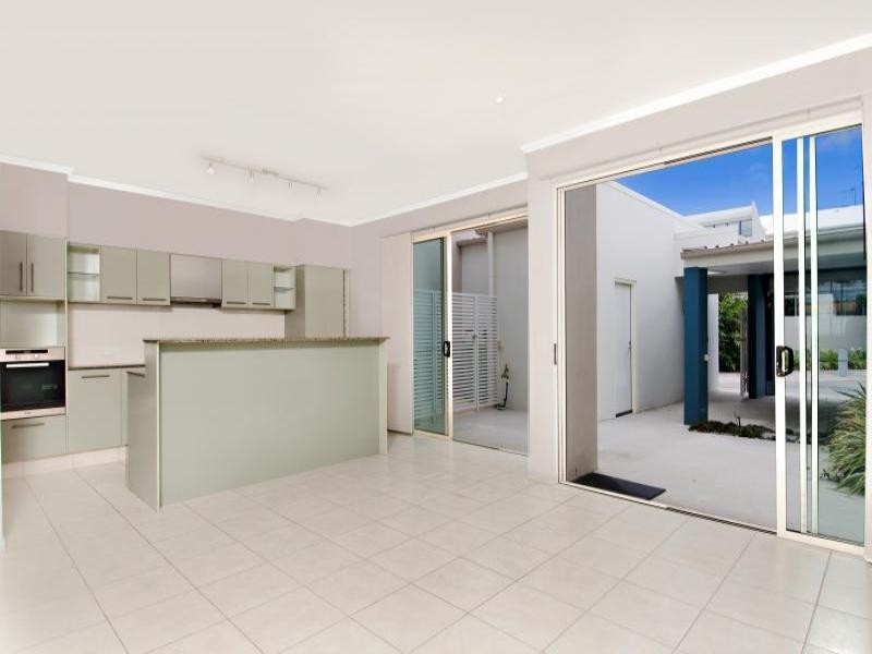 Varsity Lakes QLD 4227