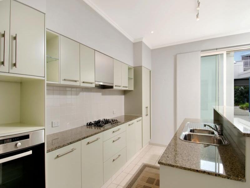 Varsity Lakes QLD 4227