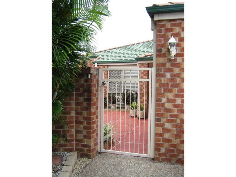 1/3 Swinburne Street, Varsity Lakes QLD 4227