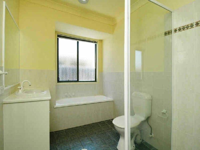 8 Tolai, Mudgeeraba QLD 4213