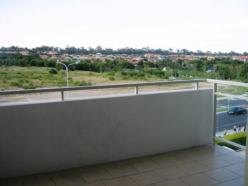 10/510 Christine Avenue, Robina QLD 4226