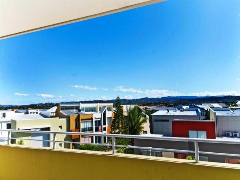 Varsity Lakes QLD 4227