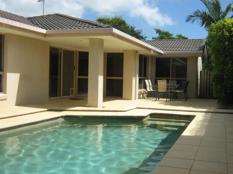 7 Wisconsin Street, Varsity Lakes QLD 4227