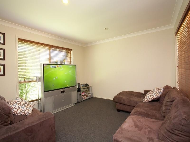 7 Wisconsin Street, Varsity Lakes QLD 4227