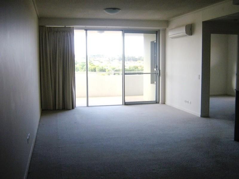 18/510 Christine Avenue, Robina QLD 4226