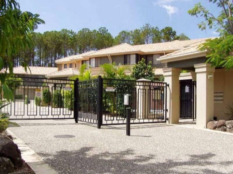 7/1 Pine Valley Drive, Robina QLD 4226