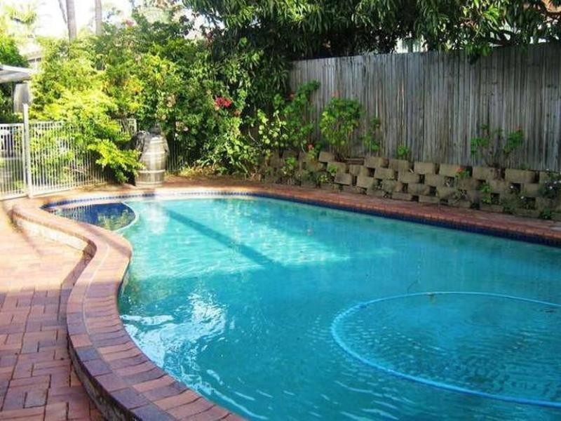 8 Cammeray Court, Robina QLD 4226