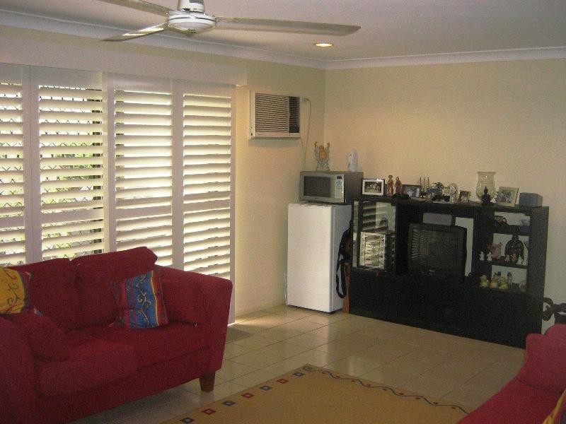 8 Cammeray Court, Robina QLD 4226