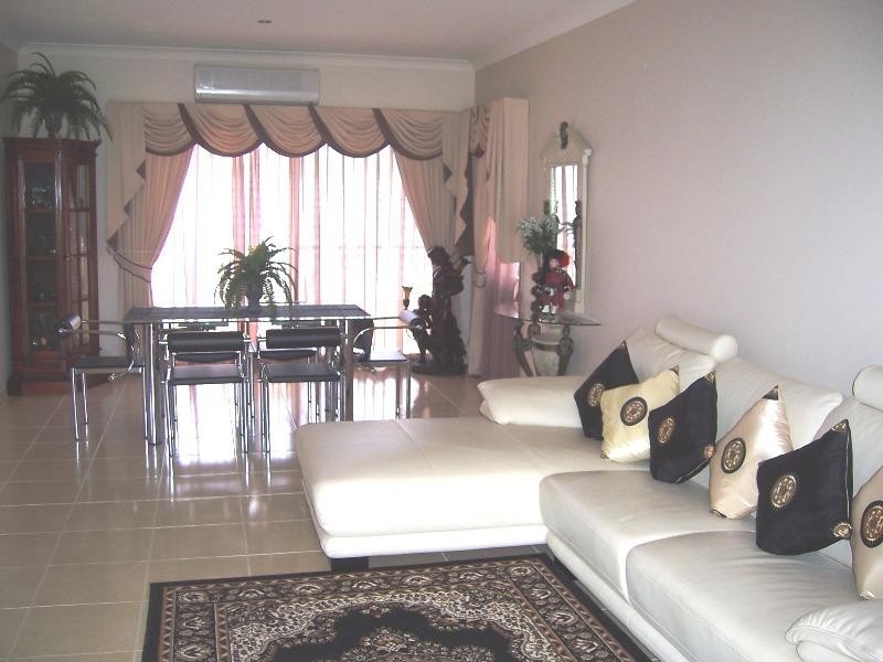 9 Tindari Place, Varsity Lakes QLD 4227