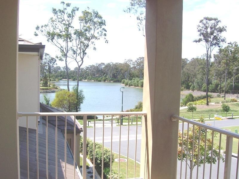 9 Tindari Place, Varsity Lakes QLD 4227