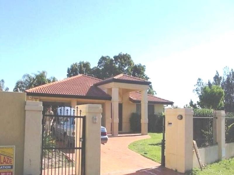 1 Yarraville Street, Robina QLD 4226