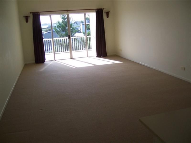 17/1 Riverwalk Avenue, Robina QLD 4226