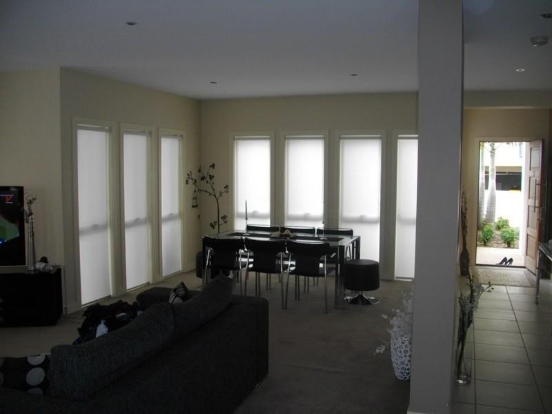 2/10 Valbonne Street, Varsity Lakes QLD 4227