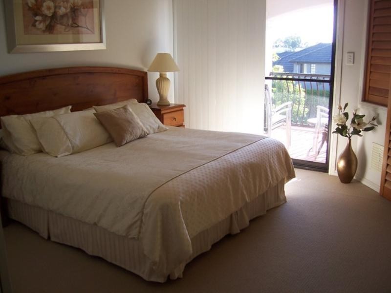 3/2 Blue Ridge Crescent, Varsity Lakes QLD 4227